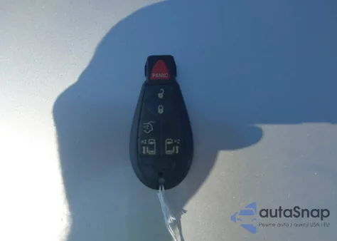 2015 Chrysler Town & Country Touring from USA, damaged, VIN 2C4RC1BG4FR655047